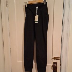 HALARA Classic Black Leggings